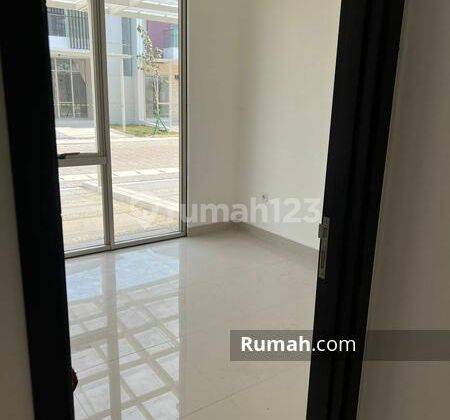 Sewa Rumah Pik 2 Ukuran 8x15 Cluster Scarlet 2 Lantai Hadap Selatan Termurah 2