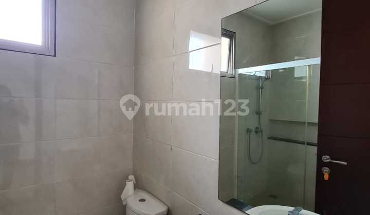 Sewa Rumah Pik Golf Island Ukuran 10x15 Cluster Orchestra 195 Juta thn 2