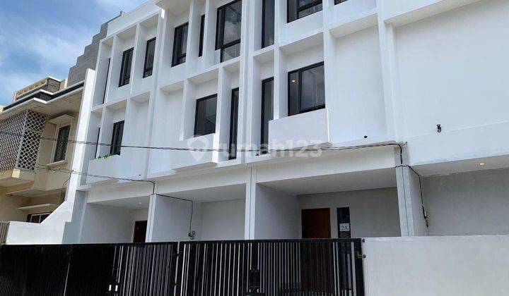 dijual rumah muara karang uk 4x15 hadap selatan 3.5 lantai brand new lokasi strategis harga termurah 1