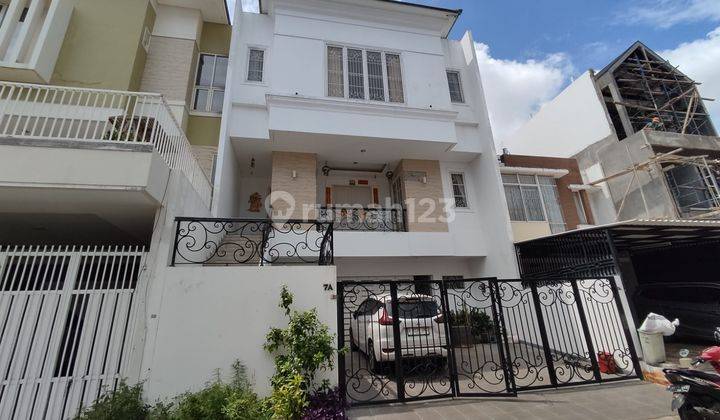 Dijual Rumah Kano Indah Pik Uk 9x20 3.5 Lantai Furnish Bagus 1