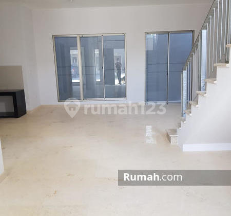 RUMAH DIJUAL MURAH UKURAN 8X15 2 LANTAI GOLF ISLAND PIK 