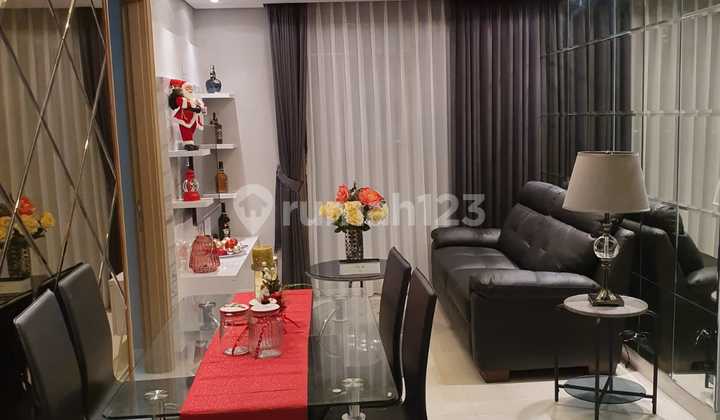 For sale Gold Coast apartment, 3BR type, 81 sqm size, sea view, well-furnished, cheapest price.