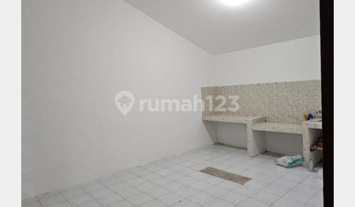 The newly renovated house is tidy and ready to occupy.