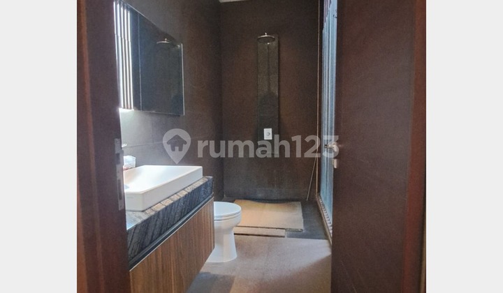 Neat Luxurious House Ready to Occupied, Just Bring Your Suitcase 2