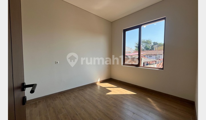 Rumah dengan desain yang sangat cantik dan lokasi strategis Rumah dengan desain yang sangat cantik dan lokasi strategis