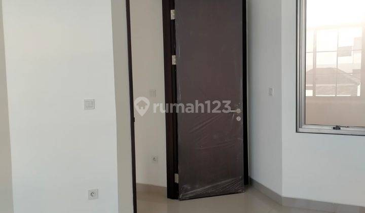 Rumah Disewakan Pik2 Uk 4.5x10 Siap Huni 3 Lantai Kosongan Murah 2