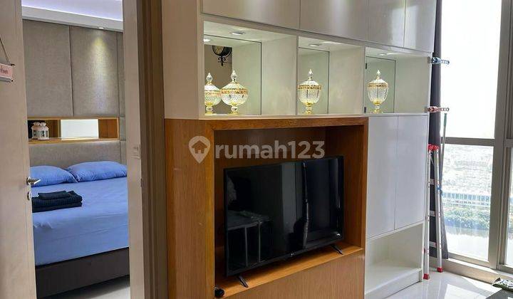 Apartment Dijual Gold Coast Pik uk 68meter Furnished Mewah 2