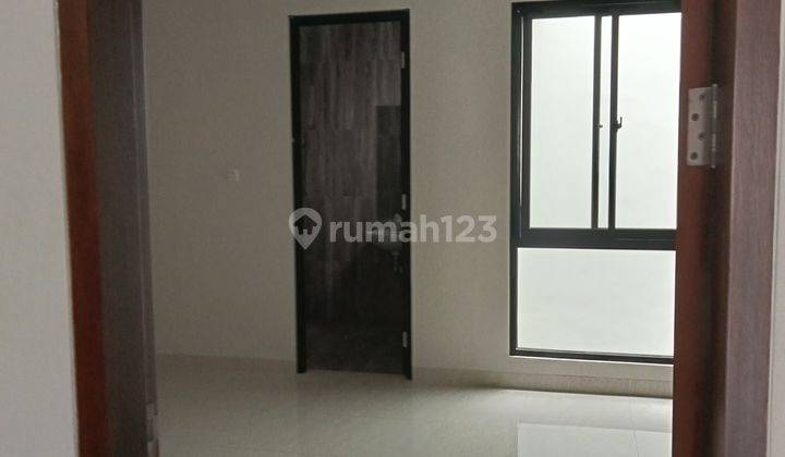 Di Jual Rumah Pluit  3 Lantai Baru HGB Utara siap huni 1