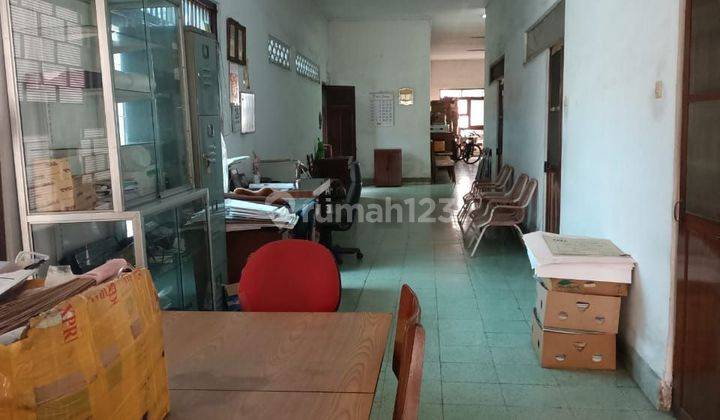 Di Jual Rumah Bangunan Tua bisa di jadikan Kav Komersial SHM 2