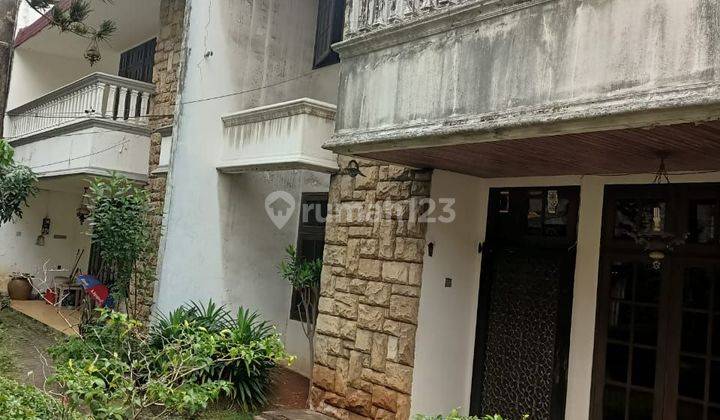 Di Jual Rumah Bangunan Tua bisa di jadikan Kav Komersial SHM 1