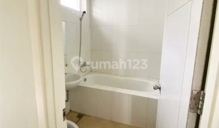 Disewakan Rumah 2 Lantai di Emerald Bintaro Sektor 9 Af2384 4