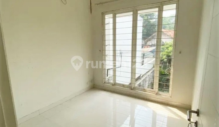 Disewakan Rumah 2 Lantai di Emerald Bintaro Sektor 9 Af2384 5