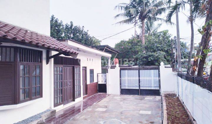 Disewakan Rumah Bisa Tempat Usaha di Jalan Pondok Ranji Er2976 8