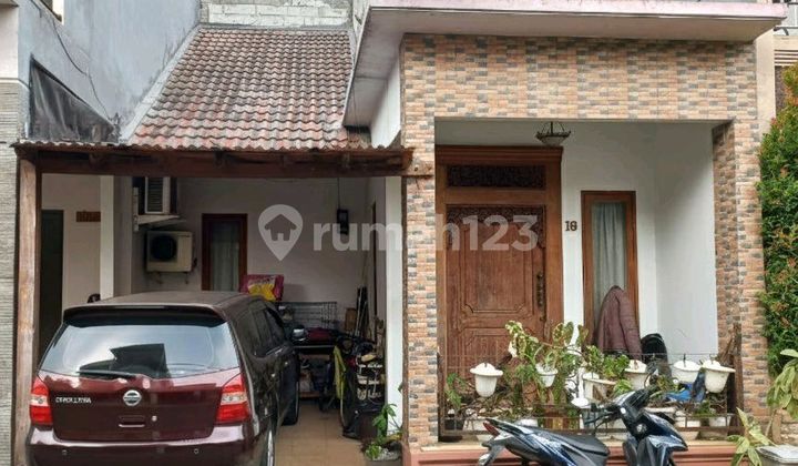 Dijual Rumah Strategis Di Depan Transmart Graha Raya Dijual Rumah Strategis Di Depan Transmart Graha Raya
