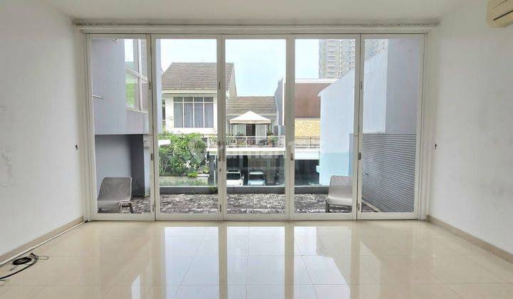 kamar tidur rumah bagus cluster kebayoran residence
