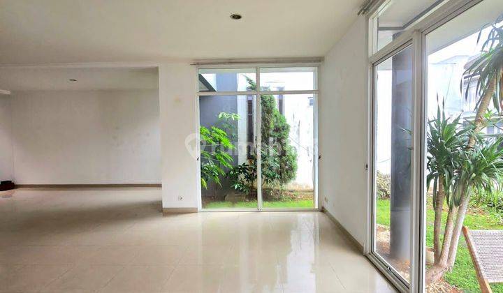 ruang keluarga rumah bagus cluster kebayoran residence