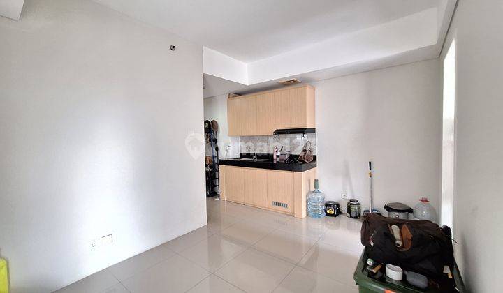 ruang makan apartemen the breeze bintaro 1