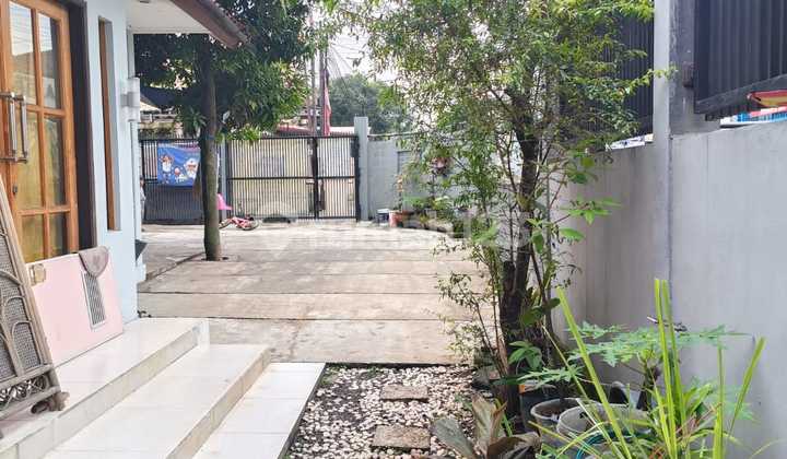 Dijual Rumah Strategis Di Pinggir Jalan Arcamanik 