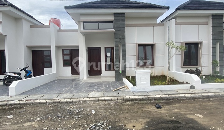 Rumah Murah Dekat Alun-Alun Slawi Rumah SHM - Sertifikat Hak Milik 2