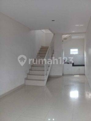 Ruko baru dengan desain modern sisa  3 unit lokasi strategis bojong kajen pekalongan SHM 9
