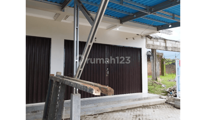 Ruko 2 Lantai Baru SHM di Jalan Raya Gejlig 6