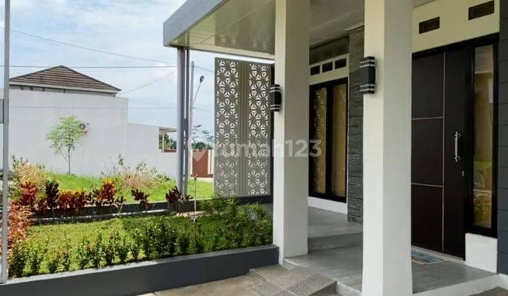 Dijual Rumah Baru Lokasi Strategis Akses Jalan Lebar 2