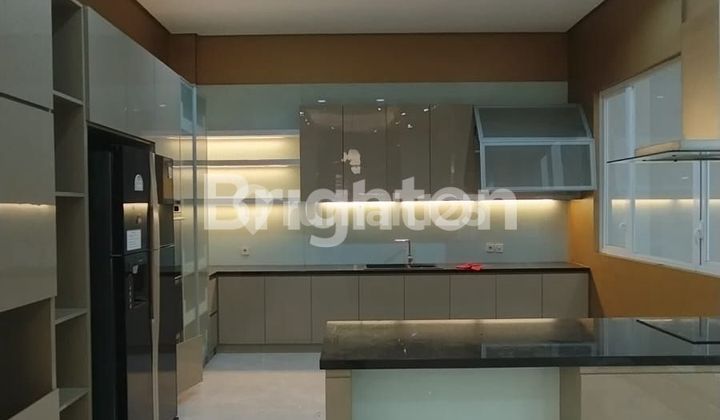 Rumah Sultan di PIK 1 Katamaran indah bangunan 4 lantai, Jakarta Utara