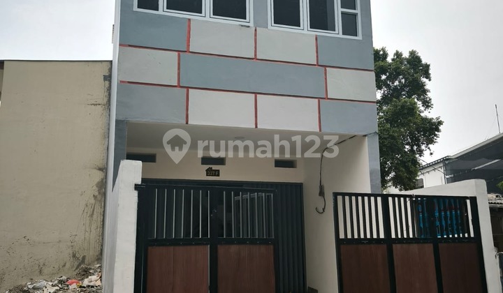 For Sale New 3-Story House in Kalideres. Size 4X12m