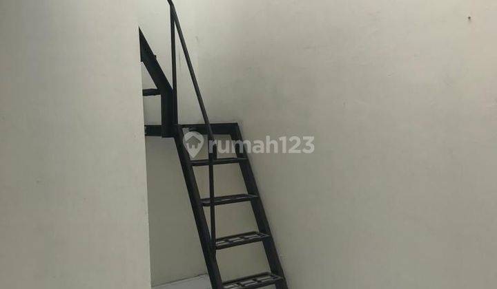 Rumah Bagus di jual murah Tenggara di citra 5 Jakarta Barat  2