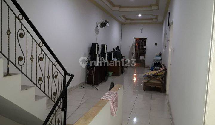 Rumah 2 Lantai SHM Bagus di duta garden cluster beverly  2