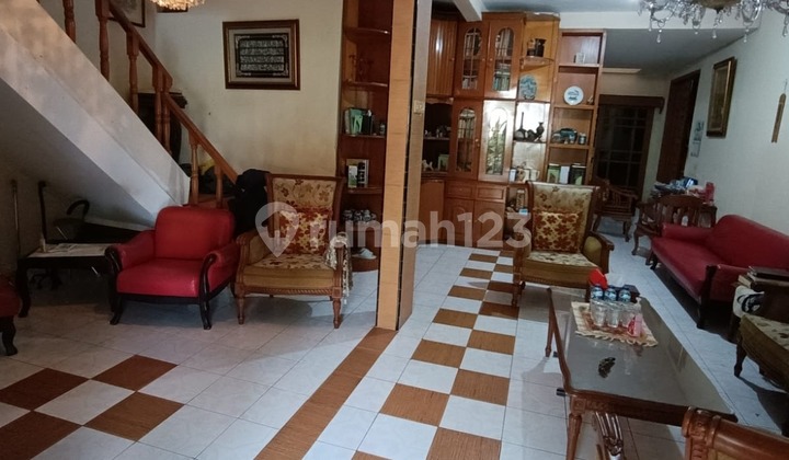 Dijual Rumah di Puri Kembangan. Luas 386M