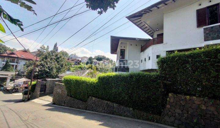 Rumah Nyaman di Geger Kalong Siap Huni, Dijual Ngebut  1