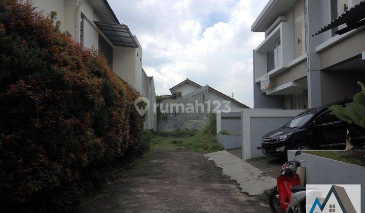 Rumah Modern Minimalis, Elite Dan Terawat Siap Huni di Setra Duta 2