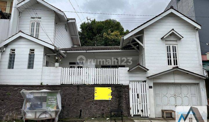 Rumah Minimalis Mainroad di Dago Resort Siap Huni Udara Sejuk  2