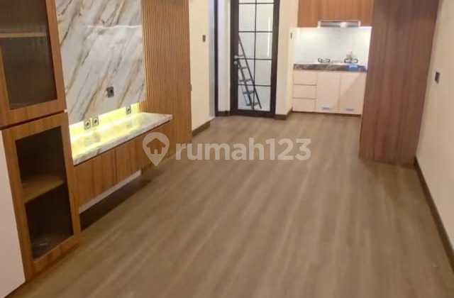 Dijual Rumah 4X12 Sudah Renov Full Interior di Green Village