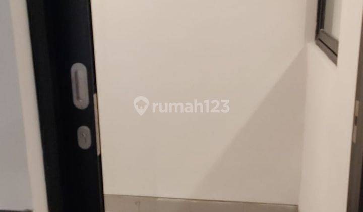 Disewakan Cepat Condo House Green Royal 2 BR Boulevard Lantai 1  2