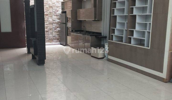 P Fl Dijual Termurah Rumah 8x18 Daan Mogot Baru Jakarta Barat 1