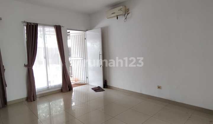 P Yen For Rent House 8X15 Australia Green Lake City Min. 2 Years