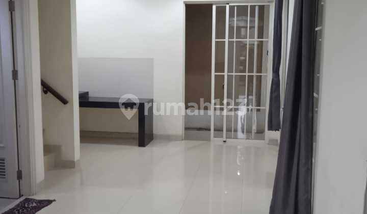 P Mei Dijual Rumah 9x15 Hook Cluster Europe Green Lake City