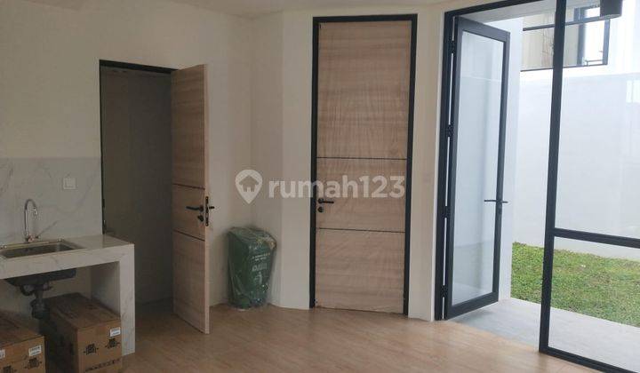 P Fl Disewakan Rumah 5.5x15 Cendana Cove Karawaci Taangerang 1