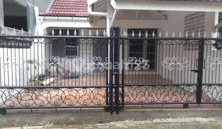 P Js For Rent 4 Bedroom House in Duren Village Ciledug Min. 2 Years P Js For Rent 4 Bedroom House in Duren Village Ciledug Min. 2 Years
