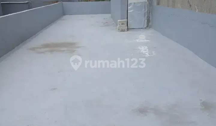 For Rent: 3-Story Shop House in Arcadia Daan Mogot, Minimum 2 Years 2