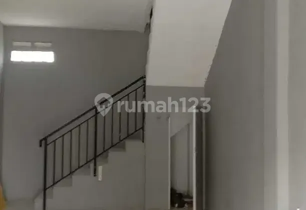 P Fl Disewakan Cepat Ruko 2 Lantai Uk 4X12 di Meruya Min. 2 Thn P Fl Disewakan Cepat Ruko 2 Lantai Uk 4X12 di Meruya Min. 2 Thn