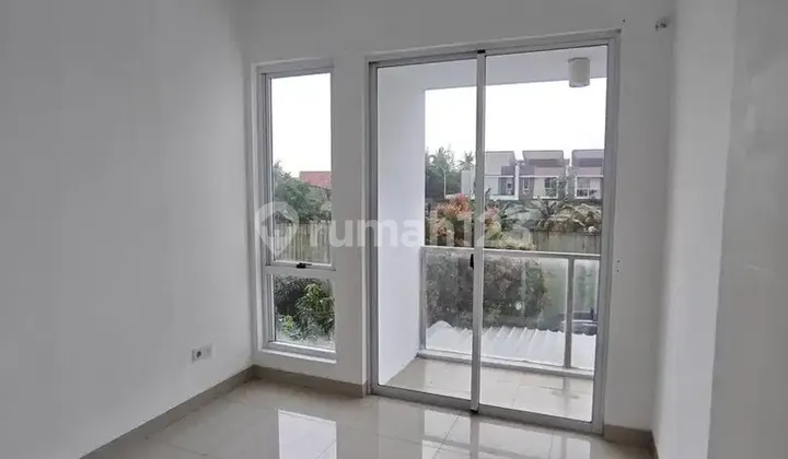 Disewakan Rumah 9X15 Unfurnished di Green Puri Min. 2 Thn Disewakan Rumah 9X15 Unfurnished di Green Puri Min. 2 Thn