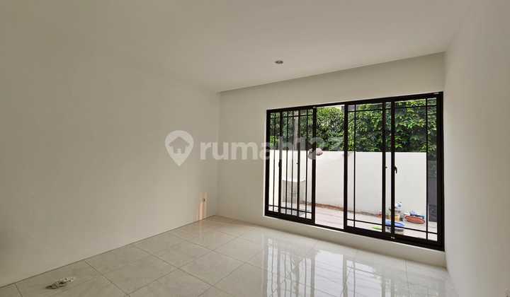 P Ivn Dijual Cepat Rumah 10X20 Siap Huni di Taman Aries 2