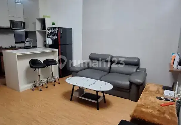 For Rent 2 BR Condo House Fully Furnished 2nd Floor In Green Royal 1