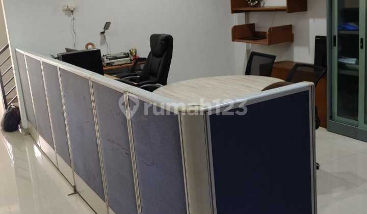 P Js For Rent 1-Story Shop Office Furnished in Taman Ratu Min. 2 Years 2