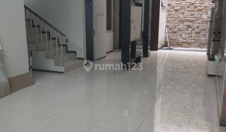 P Fl Dijual Rumah 8x18 Semi Furnish Daan Mogot Baru Jakarta Barat 1