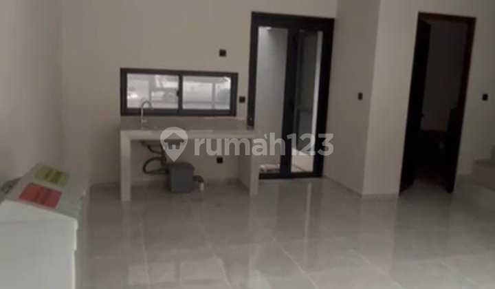 For Rent 7X12 Brand New House in Summarecon Tangerang Min. 2 Years