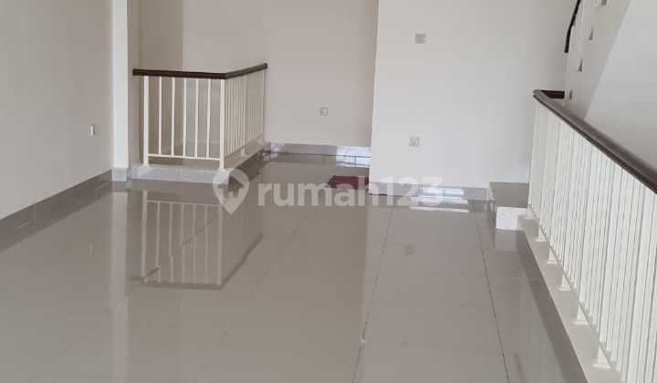 For Rent: Shop Facing the Street at Green Lake City, Min. 2 Years 2